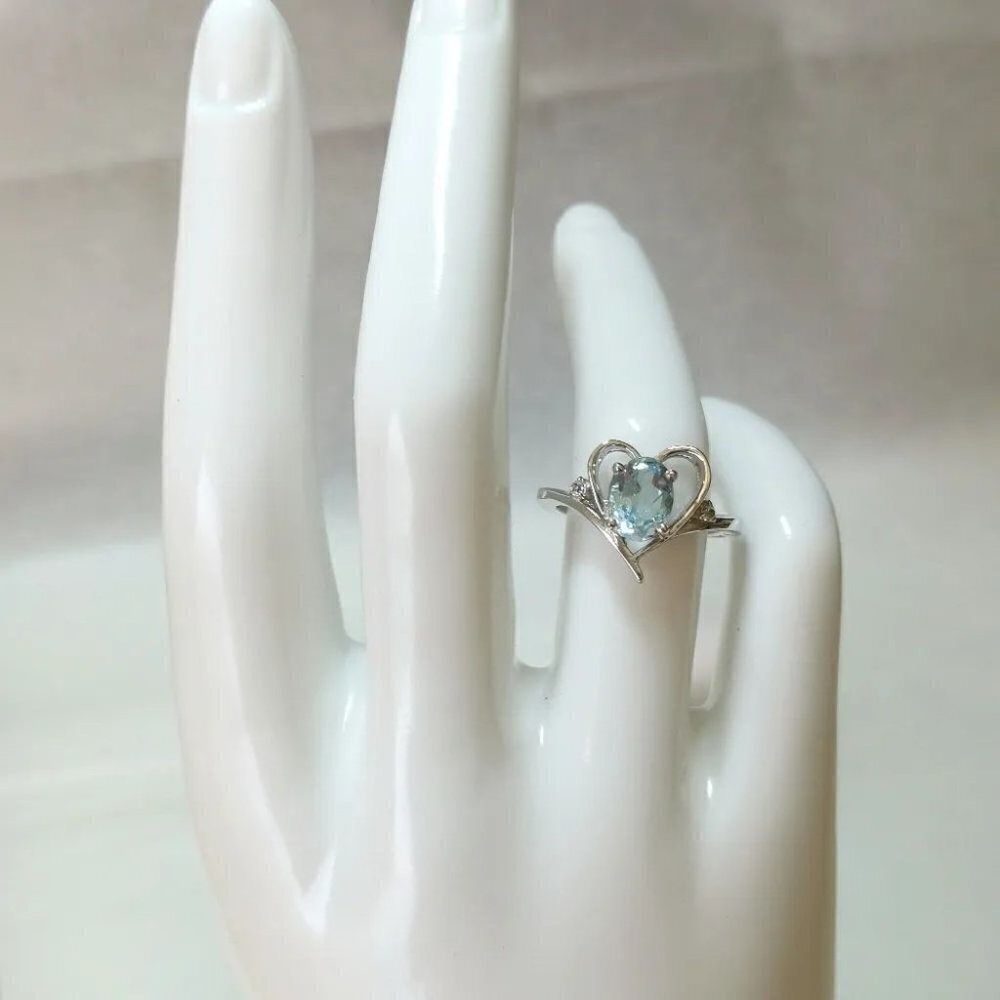Sky Blue Topaz Ring in Heart with Diamond accents size 6 ๐ - Picture 7 of 9